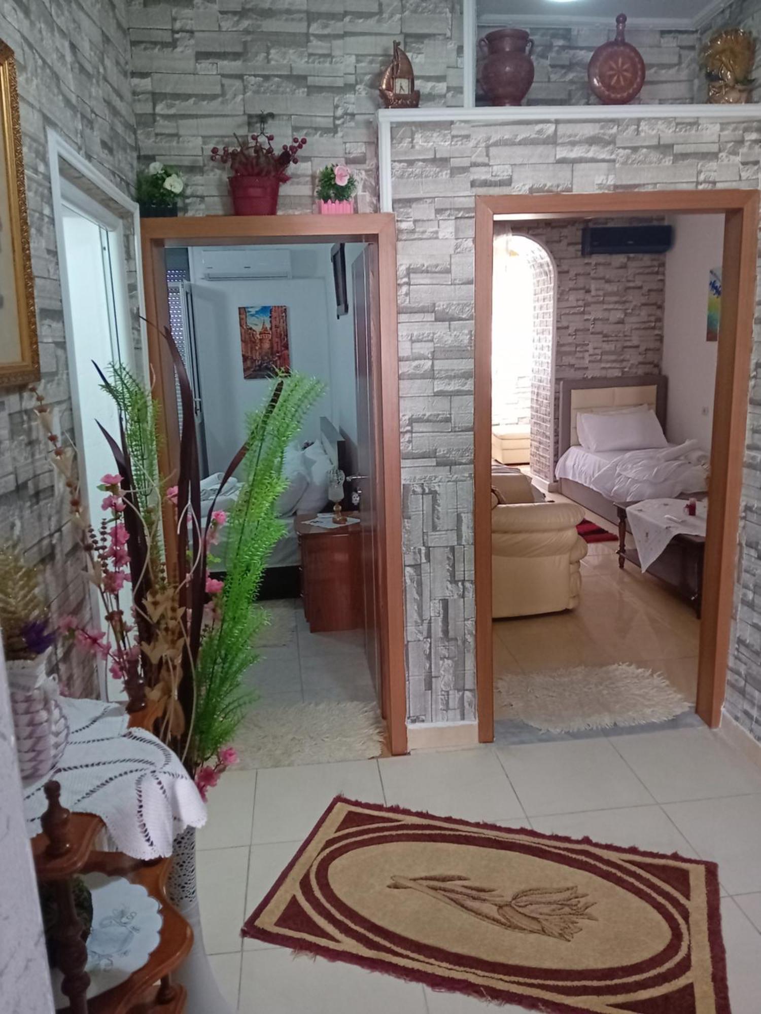 Olivia Guesthouse Gjirokastër Exterior foto